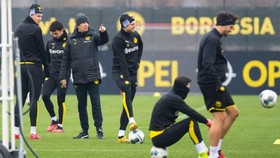 Sự thận trọng của Lucien Favre