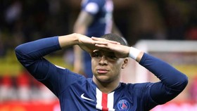 Trao mức lương 50 triệu Euro, PSG quyết ngăn Mbappe sang Real Madrid
