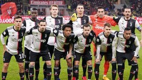 Cầu thủ Juventus không nhận lương 4 tháng