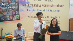 Khi người nổi tiếng đeo khẩu trang