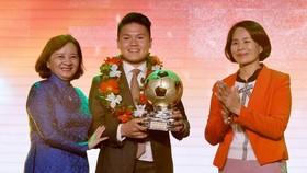 QBV VN 2018 Nguyễn Quang Hải. Ảnh: HOÀNG HÙNG