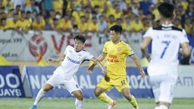 HAGL bất ngờ bị loại ngay từ vòng đầu tiên. Ảnh: Minh Hoàng