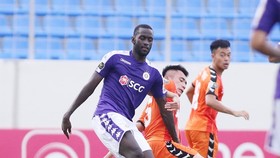 Papa Ibou Kébé sẽ chia tay Hà Nội FC.