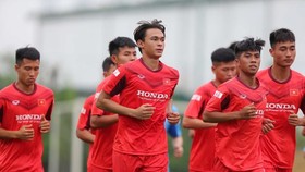 HLV Park Hang-seo cho gọi 48 cầu thủ ở đợt tập trung này. Ảnh: MINH HOÀNG
