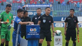Tổ trọng tài điều khiển trận Quảng Nam - Nam Định