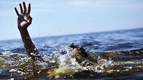 Ra hồ chơi, hai cháu nhỏ đuối nước thương tâm