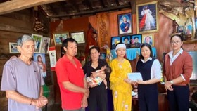 Ngân hàng tạm ứng 100 triệu cho vợ nạn nhân Thủy điện Rào Trăng 3 bị lừa đảo