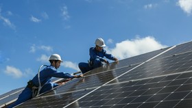 Hơn 5.000 khách hàng miền Trung – Tây Nguyên lắp đặt điện mặt trời mái nhà