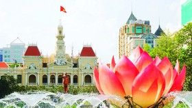 Đài phun nước nghệ thuật kết hợp âm nhạc đưa vào sử dụng ngày 31-10-2019 giúp người dân, du khách có thêm điểm đến thú vị khi vui chơi ở trung tâm TPHCM. Ảnh: HOÀNG HÙNG