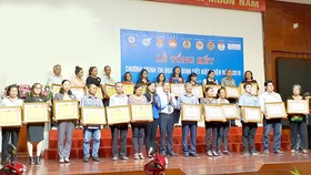 Tiết kiệm điện từ ý thức người dân và doanh nghiệp