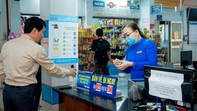 LIXCO trao tặng hơn 5.000 lít gel rửa tay khô trong mùa dịch Covid -19