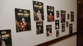 Khởi động chương trình Music Home