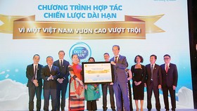 FrieslandCampina cam kết thực hiện “Vì một Việt Nam vươn cao vượt trội”