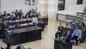 Quang cảnh phòng xét xử sáng nay 28-10-2020