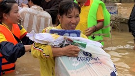 Doanh nghiệp sản xuất, phân phối TPHCM hướng về miền Trung