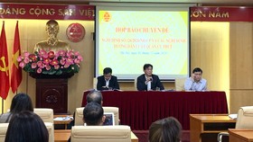 Kiểm soát chặt giao dịch thương mại xuyên biên giới