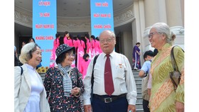 Cán bộ, đảng viên phải là người tiên phong, là tấm gương tuân thủ pháp luật