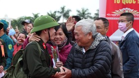 Hơn 1.000 thanh niên Đà Nẵng hăng hái lên đường nhập ngũ