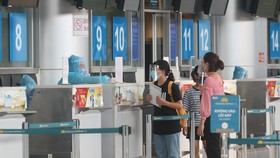 Đưa 207 du khách đầu tiên ở Đà Nẵng trở về địa phương bằng máy bay