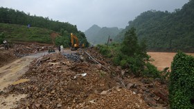 Nhiều điểm sạt lở nghiêm trọng trên tuyến Quốc lộ 9 (đoạn qua huyện Đakrông)