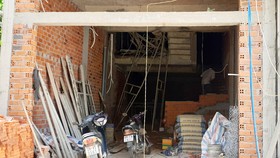 Sập giàn giáo, 4 công nhân nhập viện cấp cứu