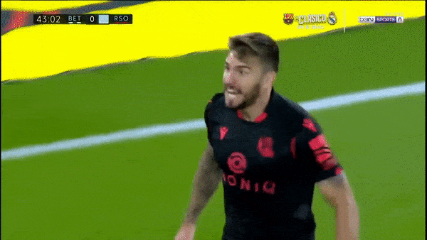 Betis - Sociedad 0-3: Cristian Portu, Mikel Oyarzabal, Adnan Januzaj thi tài lập công, Sociedad tạm dẫn đầu La Liga