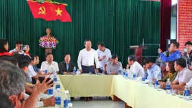 Ông Khuất Việt Hùng, Phó Chủ tịch chuyên trách Ủy ban ATGT quốc gia làm việc với huyện Đại Lộc, tỉnh Quảng Nam