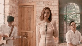 Mở màn The Ai Phuong Show mùa 3, Ái Phương làm mới “Lỗi ở yêu thương”