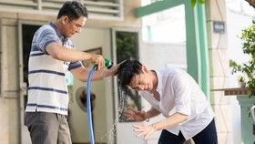Erik tái hợp Khắc Hưng tung ca khúc “Bao giờ đủ lớn”