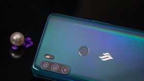 Vsmart Active 3 với cụm 3 camera AI có độ phân giải 48MP