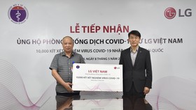 LG tài trợ Việt Nam 10.000 bộ kit xét nghiệm PCR xét nghiệm COVID-19