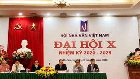 Đại hội Hội Nhà văn Việt Nam lần X, nhà thơ Hữu Thỉnh 2 lần xin rút
