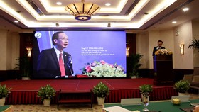 Lãnh đạo thành phố trân trọng lắng nghe những chia sẻ quý báu từ cộng đồng kiều bào