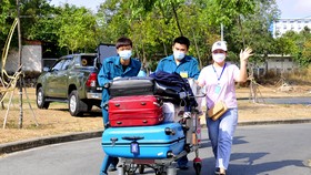 Trên 2.600 người hoàn thành cách ly được về nhà