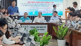 Họp báo vụ cây xanh ngã đổ trong trường học, làm 1 học sinh tử vong