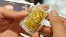 Gold nosedives VND1 million per tael