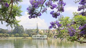 Xuan Huong Lake