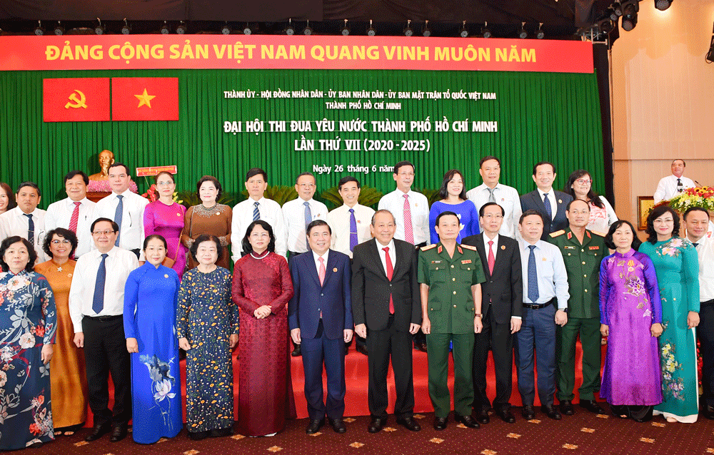 Leaders in the 7th HCMC Patriotic Emulation Congress