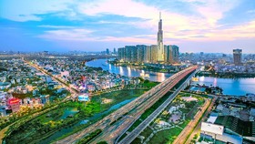 The Sai Gon Bridge 2, the city’s tallest building-Landmark 81 and Thu Thiem New Urban Area in District 2 at night