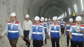 Deputy Prime Minister Pham Binh Minh makes a field trip to the construction site of HCM City's metro line No 1. (Photo: SGGP)