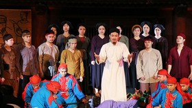 A performance of the life and career of educator Chu Van An in the ceremony