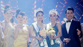 The first and second runners-up of Miss Tourism Vietnam 2020, Bui Minh Anh (L) and Ngo My Hai