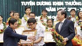 TPHCM tuyên dương gần 1.000 học sinh giỏi năm học 2019-2020