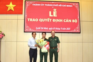 Thành ủy TPHCM trao quyết định cán bộ tại quận Gò Vấp