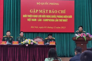 Lần đầu tiên tổ chức giao lưu quốc phòng biên giới Việt Nam - Lào - Campuchia