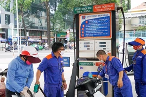 Giá xăng dầu tăng nhẹ