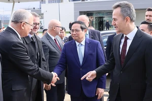 Thủ tướng Phạm Minh Chính tiếp các Bộ trưởng Kinh tế và đến thăm Tập đoàn Công nghiệp Hàng không Vũ trụ Thổ Nhĩ Kỳ