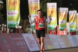 VĐV Lê Đức Kế bị cấm thi đấu vĩnh viễn tại giải marathon truyền thống này.