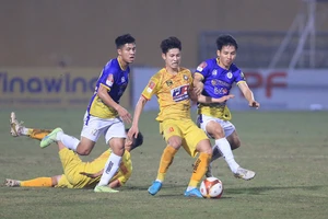 Hà Nội FC gặp nhiều khó khăn trước sự chặt chẽ và quyết tâm của Thanh Hóa