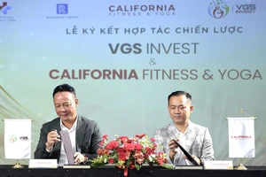Lãnh đạo VGS Invest và California Fitness & Yoga tại buổi ký kết hợp đồng 